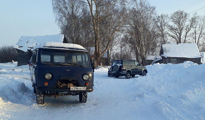 Под Бежецком УАЗ сбил пешехода