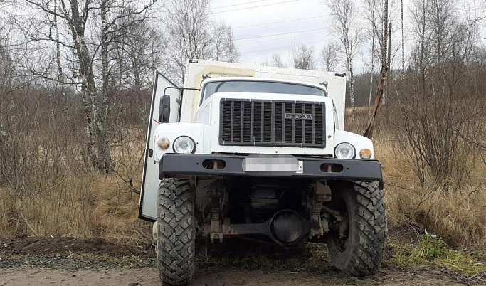 Вахтовый автобус перевернулся в Тверской области