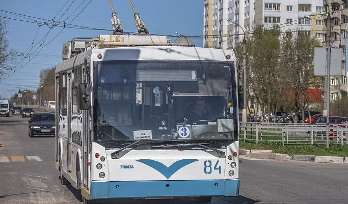 В Твери водитель троллейбуса попал в больницу после нападения неизвестных