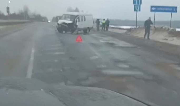 В Тверской области на М-9 произошло массовое ДТП