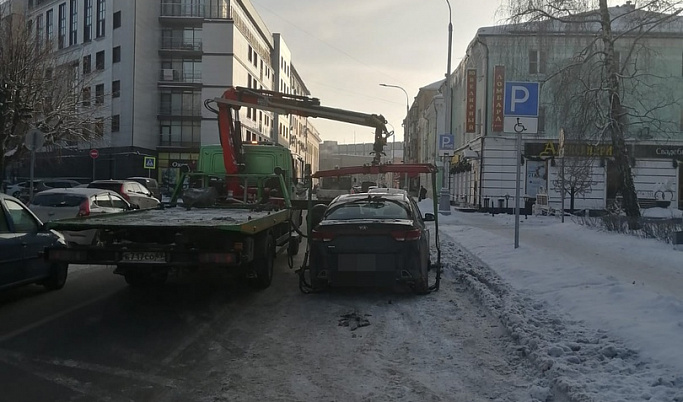 В Твери у таксистов-нелегалов изымают автомобили