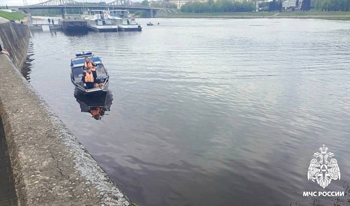 В Волге в центре Твери обнаружили труп мужчины