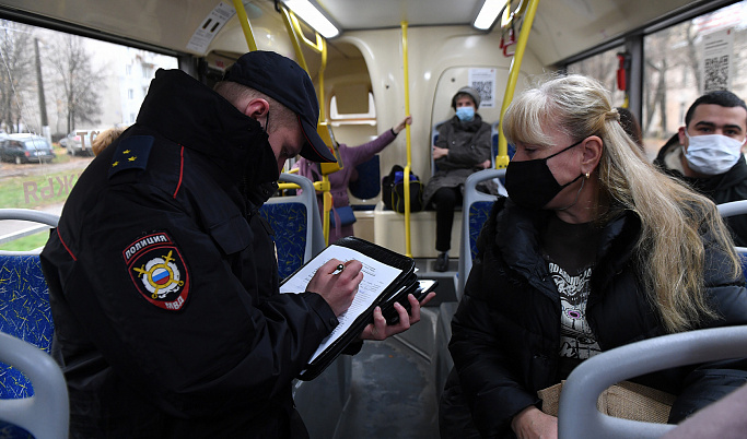 В Твери проверили соблюдение масочного режима в общественном транспорте