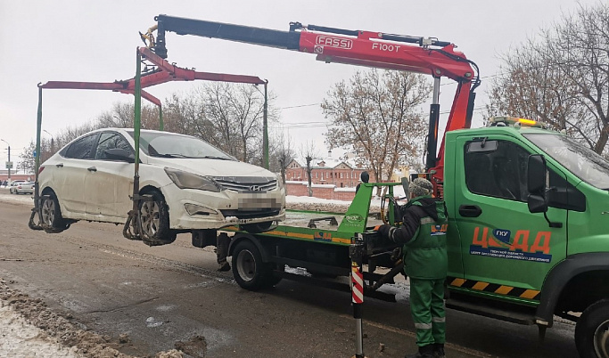 Таксистов-нелегалов на неисправных машинах поймали в Твери