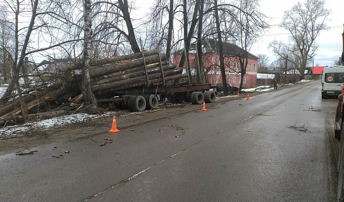 Появились подробности смертельного ДТП с фурой в Тверской области