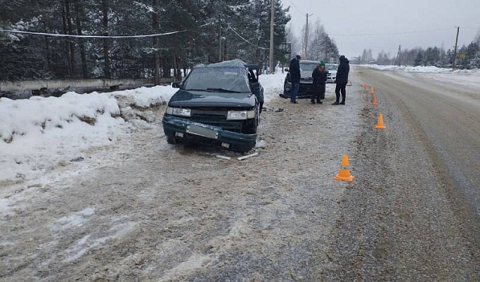 Неуступчивый водитель врезался в автомашину «Киа» под Удомлей