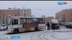 В Твери пять человек пострадали при столкновении двух маршруток