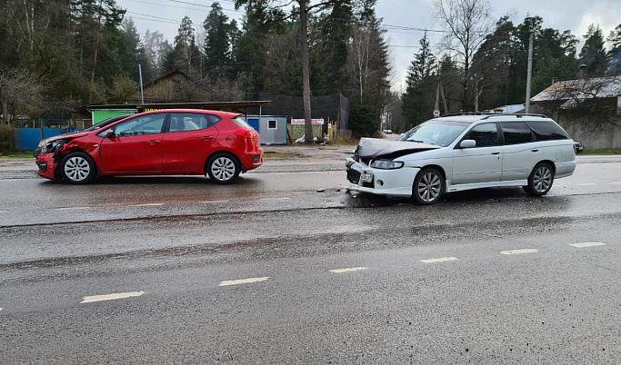 В Твери в ДТП на Петербургском шоссе пострадала женщина